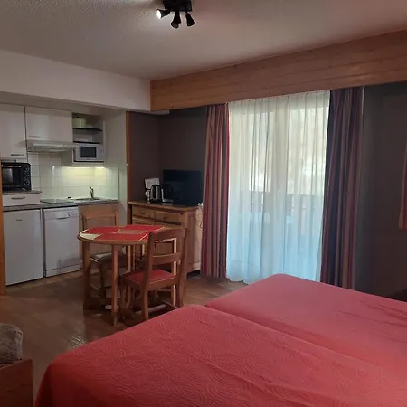 Apartment Cosy Au Coeur De Brides-les-bains, Balcon, Wifi, Parking, Animaux Admis - Fr-1-512-282 *